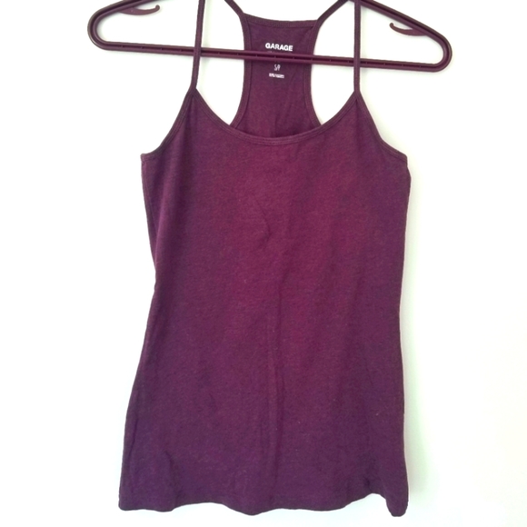 Garage burgundy tank - Picture 1 of 3